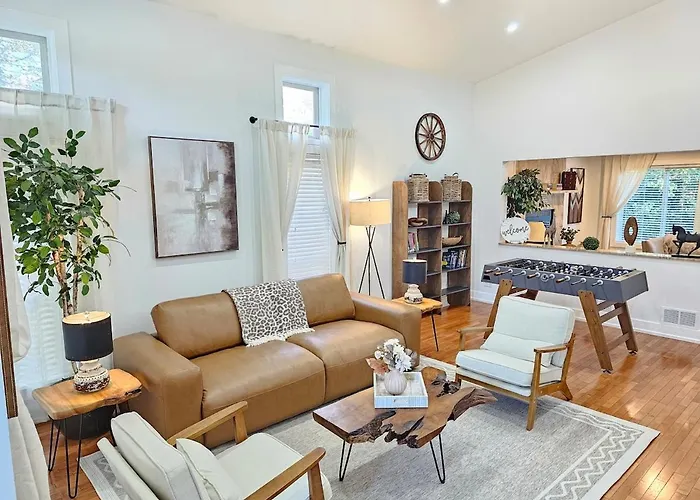 Private Nature Retreat King Sleeps 8 Waukegan