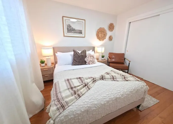 Private Nature Retreat King Sleeps 8