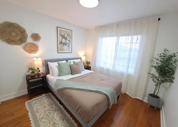 Private Nature Retreat King Sleeps 8 *