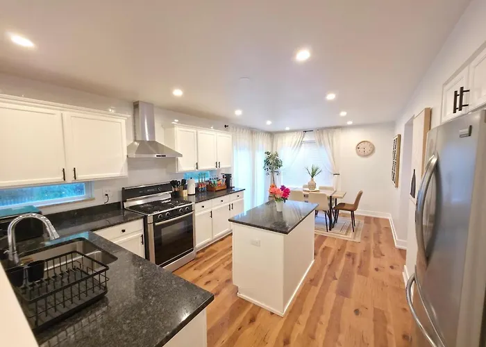 Private Nature Retreat King Sleeps 8 Сasa de vacaciones Waukegan