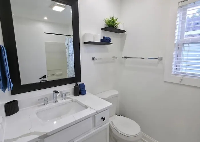 Сasa de vacaciones Private Nature Retreat King Sleeps 8 *