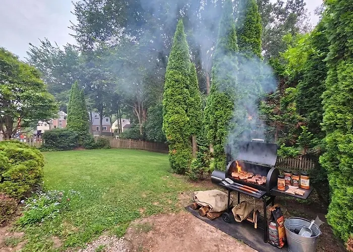 Сasa de vacaciones Private Nature Retreat King Sleeps 8 *